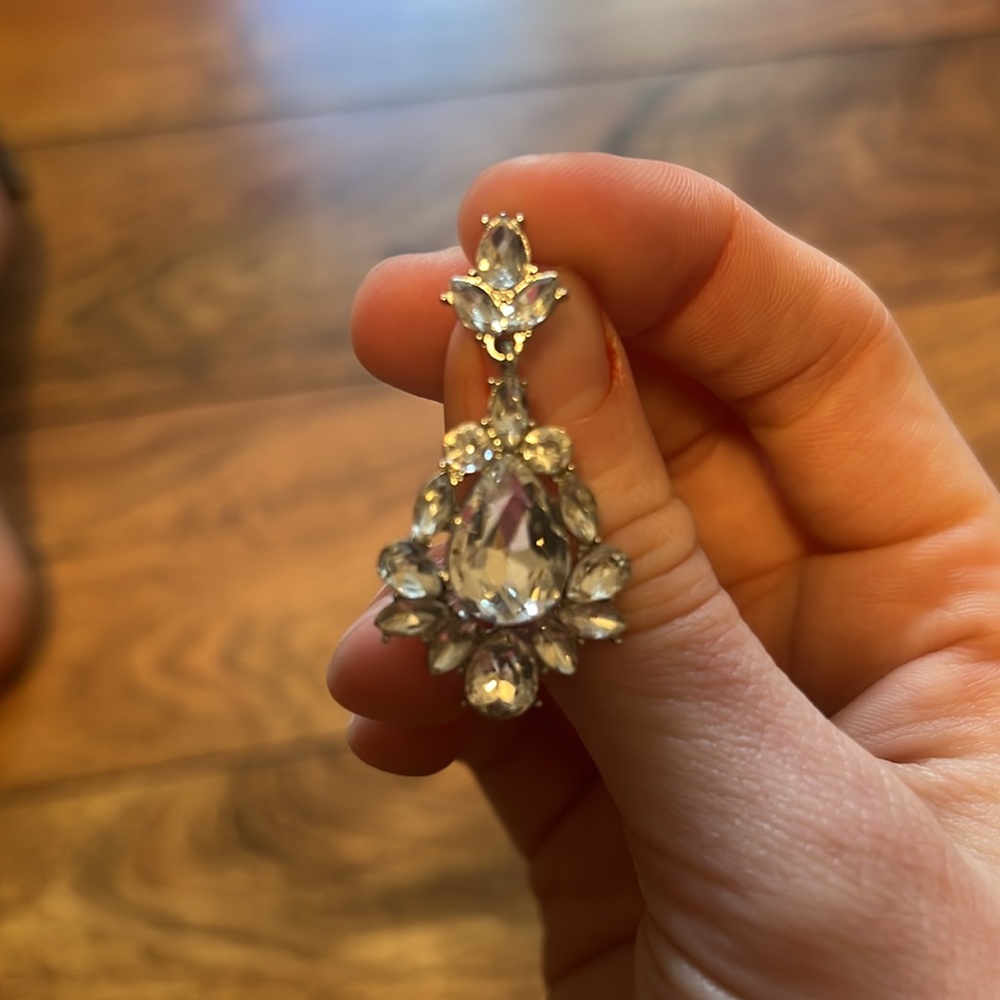 Prom earrings! - Picture 3 of 3